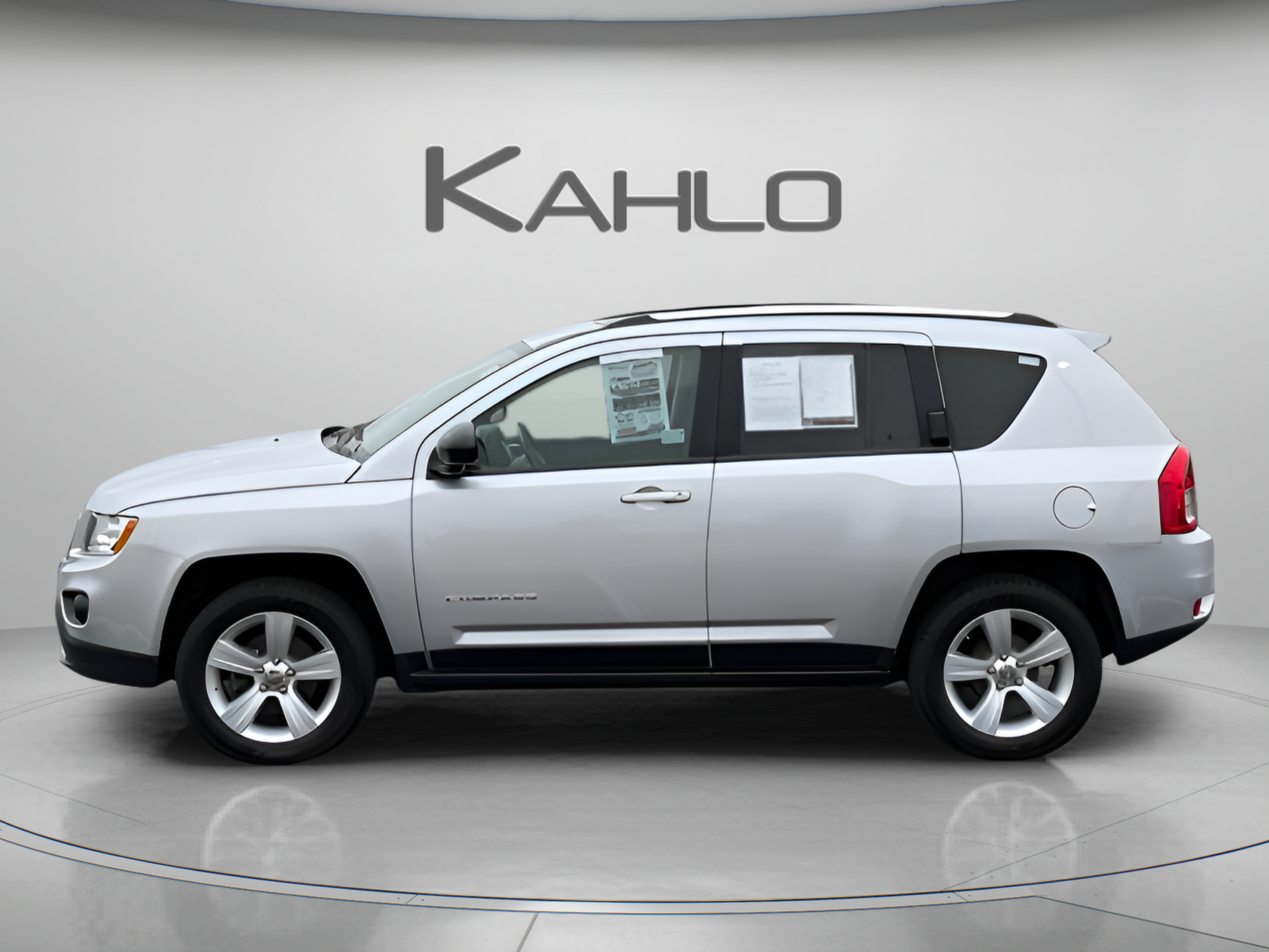 Used 2012 Jeep Compass Latitude w/ Sun/Sound Group FWD image 2