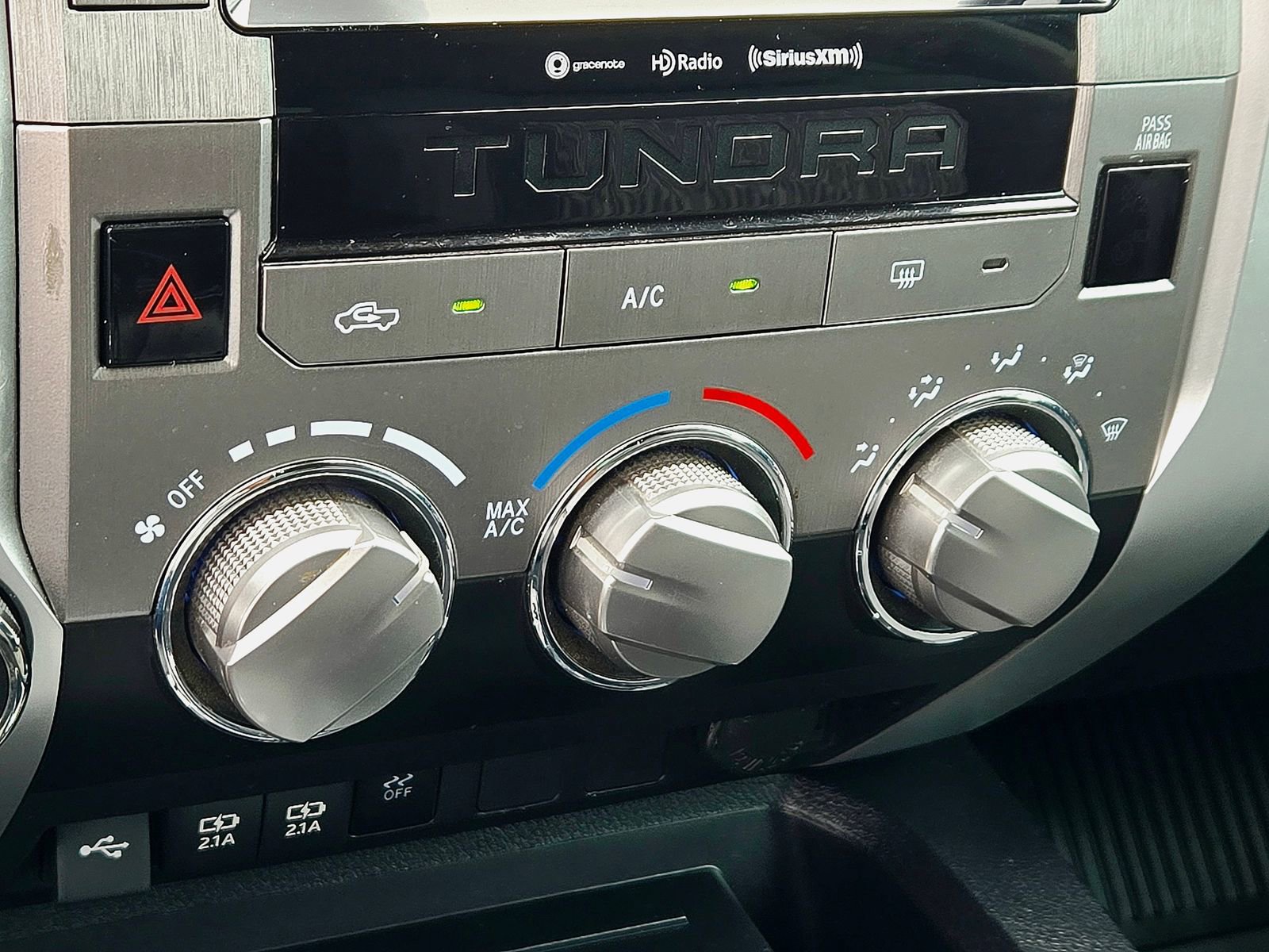 Used 2020 Toyota Tundra SR5 w/ SR5 Upgrade Package AWD/4WD image 16