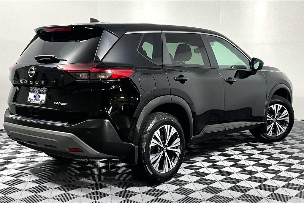 Used 2023 Nissan Rogue SV AWD/4WD image 12