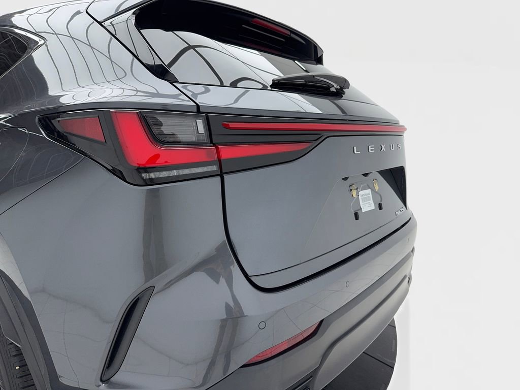 Used 2024 Lexus NX 250 FWD w/ Towing Package (2000 Lbs) image 11
