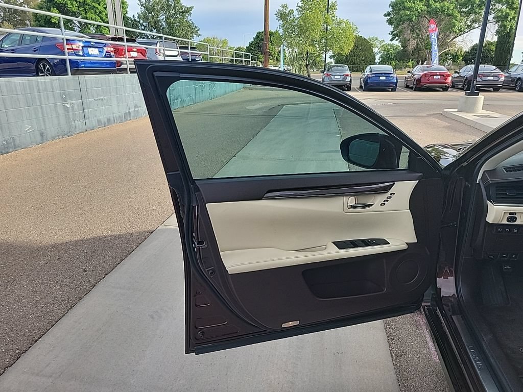 Used 2017 Lexus ES 350 w/ Navigation System Package FWD image 11