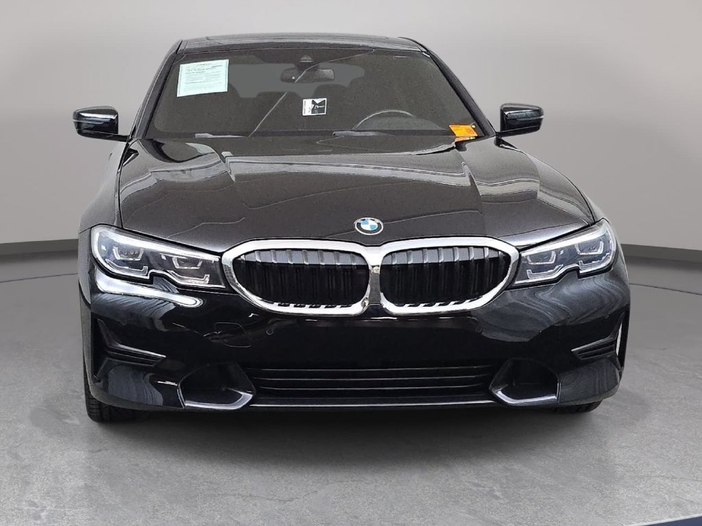 Used 2021 BMW 330i xDrive Sedan w/ Convenience Package AWD/4WD image 3