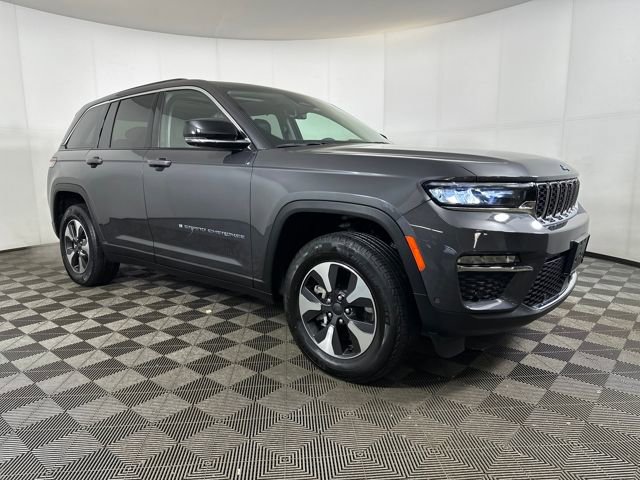 Used 2023 Jeep Grand Cherokee 4WD 4xe w/ Luxury Tech Group II image 2