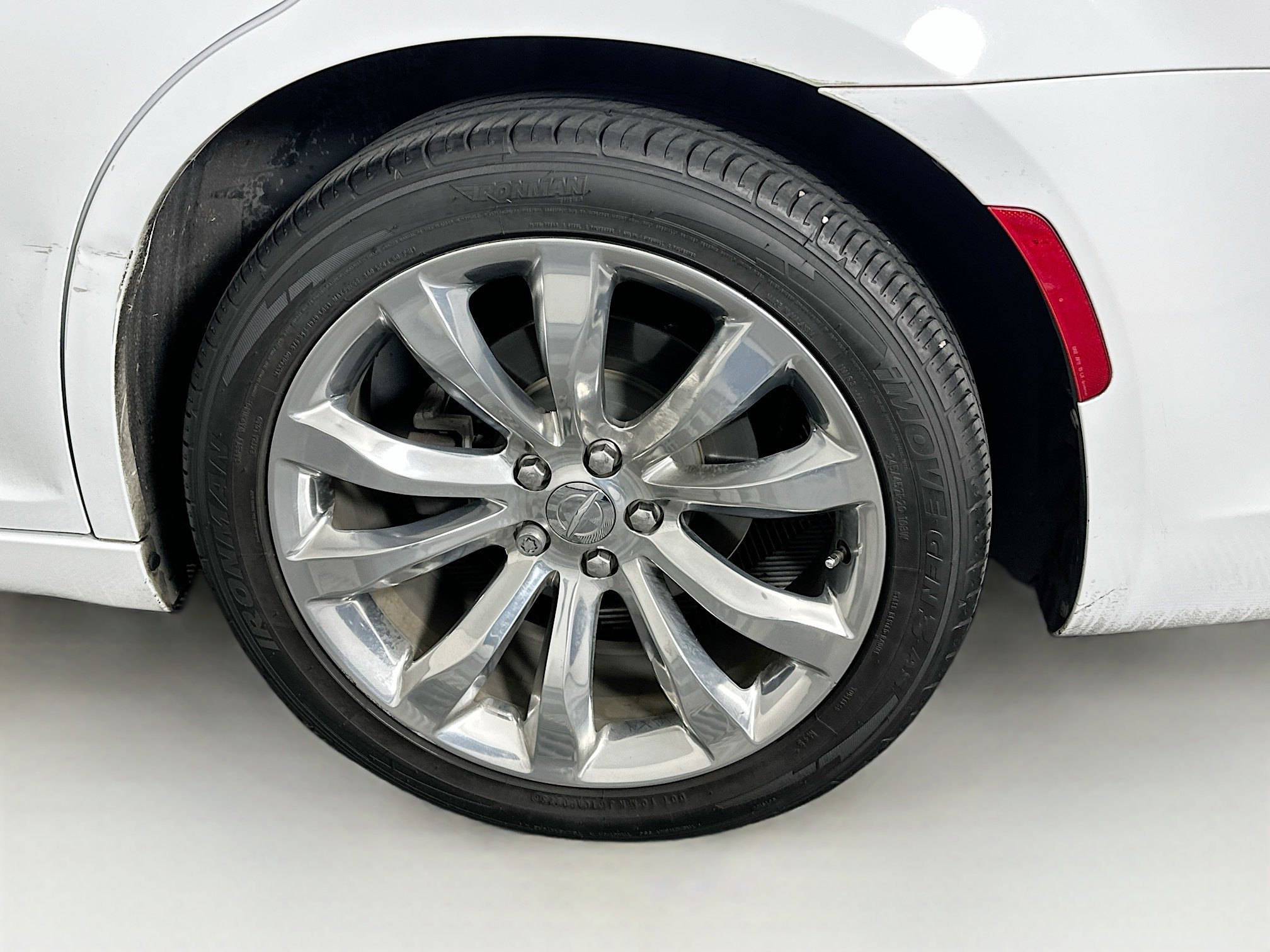Used 2016 Chrysler 300 Limited RWD image 11