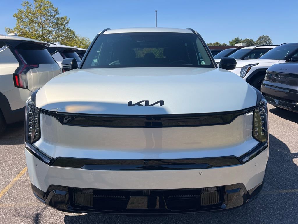 New 2026 Kia EV9 Land w/ Nightfall Edition Package AWD/4WD image 5