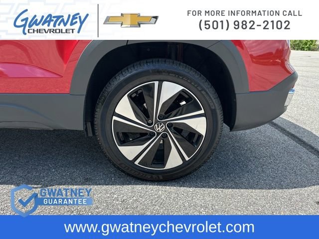 Used 2023 Volkswagen Taos SE image 11