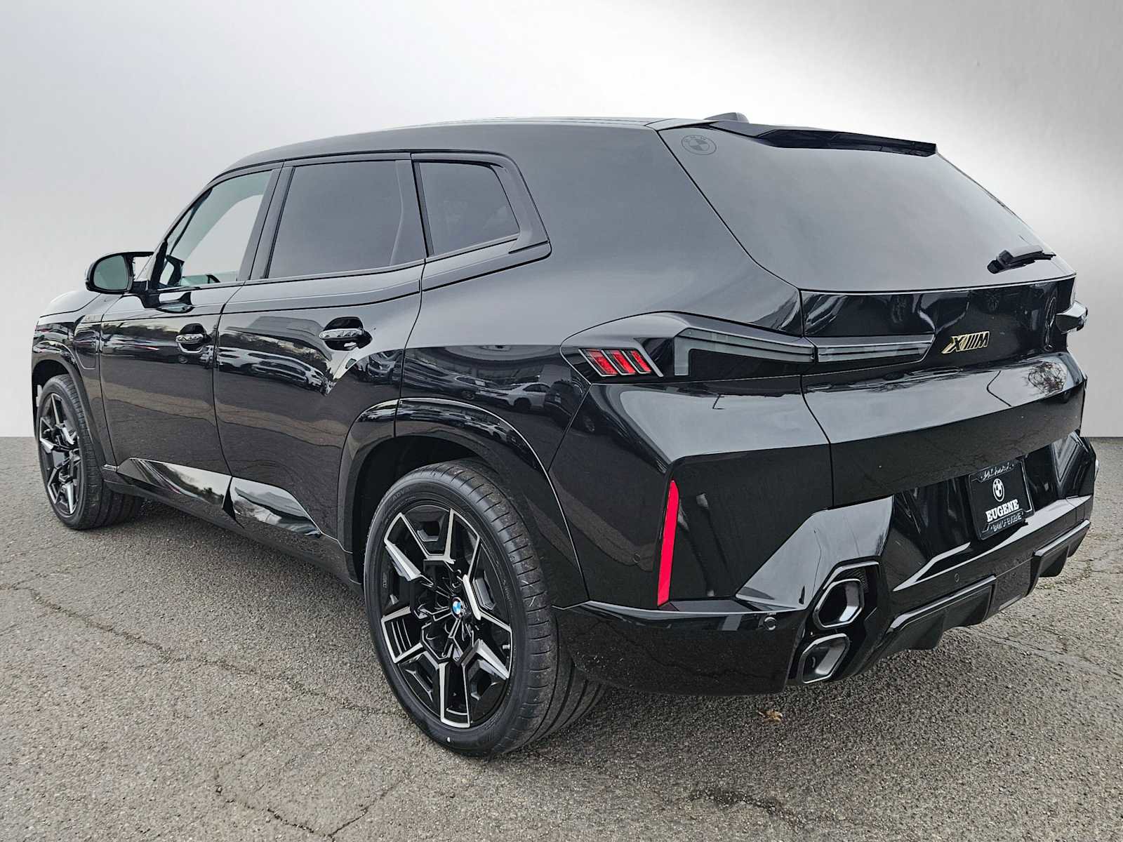 Used 2025 BMW XM image 3