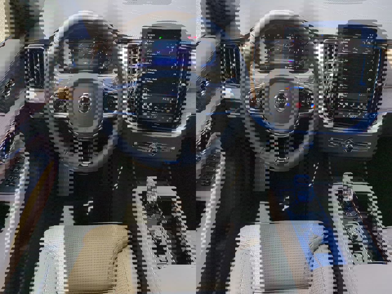 New 2025 Volvo XC90 B6 Ultra w/ Lounge Package image 14