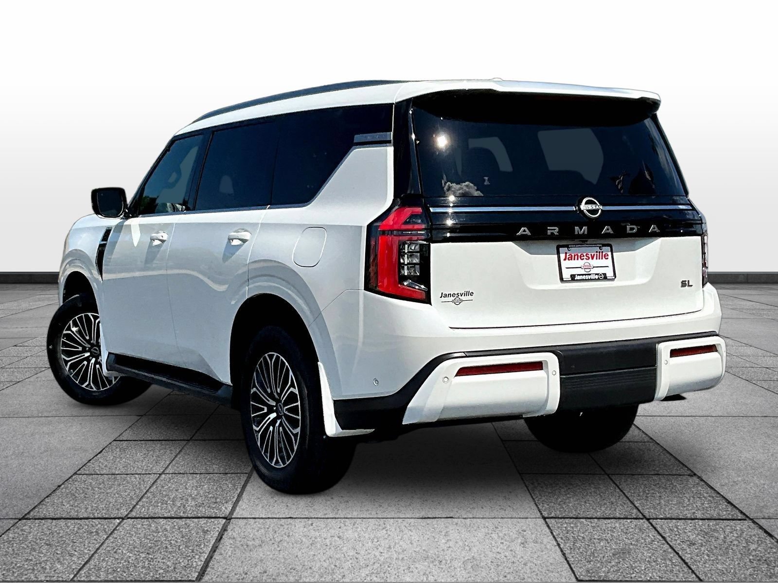 Certified 2025 Nissan Armada SL w/ Captain's Chari Seat Package AWD/4WD image 5