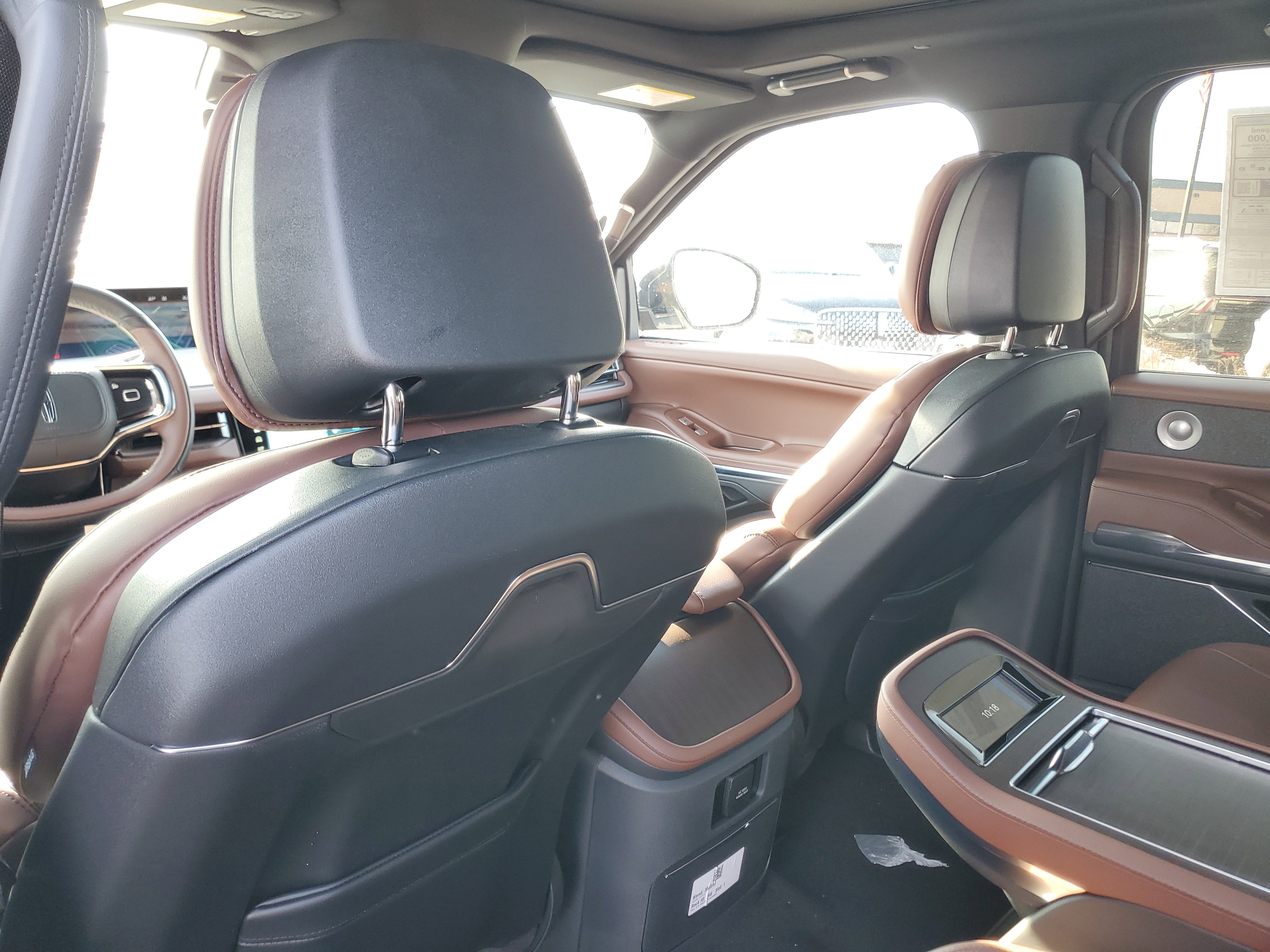 New 2026 Lincoln Navigator Reserve image 28