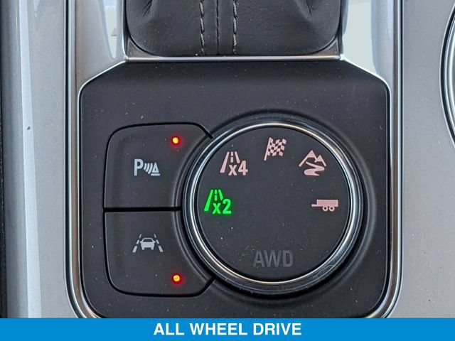 New 2025 Chevrolet Blazer LT w/ Redline Edition AWD/4WD image 16