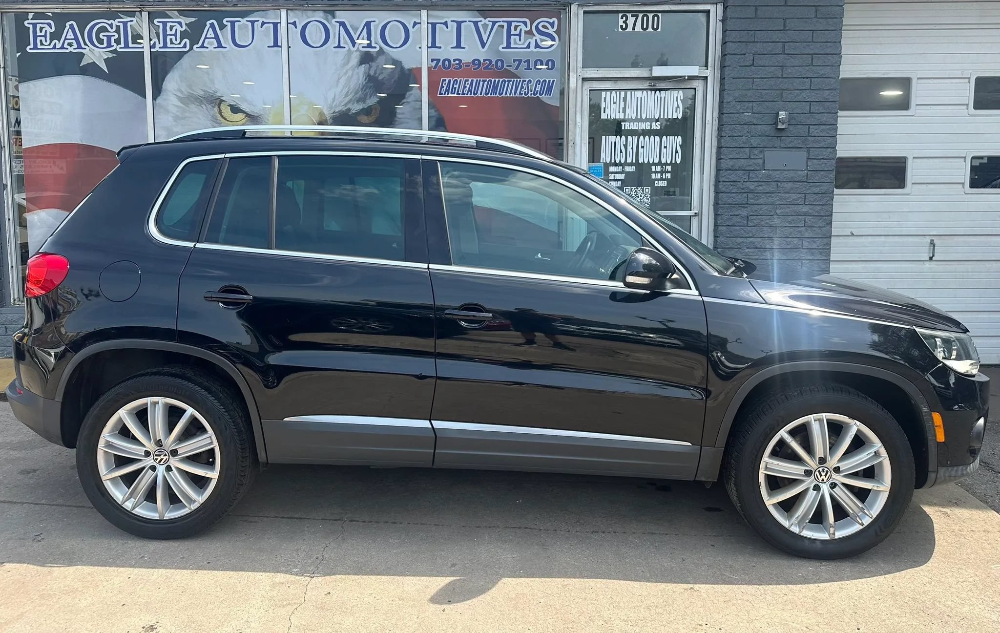 Used 2012 Volkswagen Tiguan SE AWD/4WD image 2