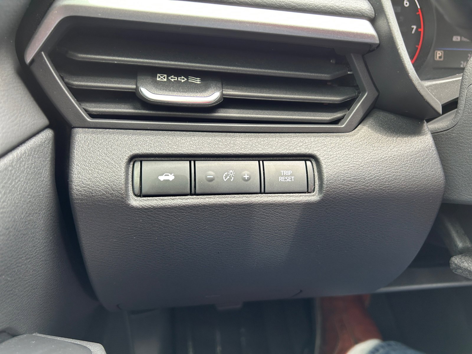 Used 2024 Nissan Altima 2.5 S FWD image 21