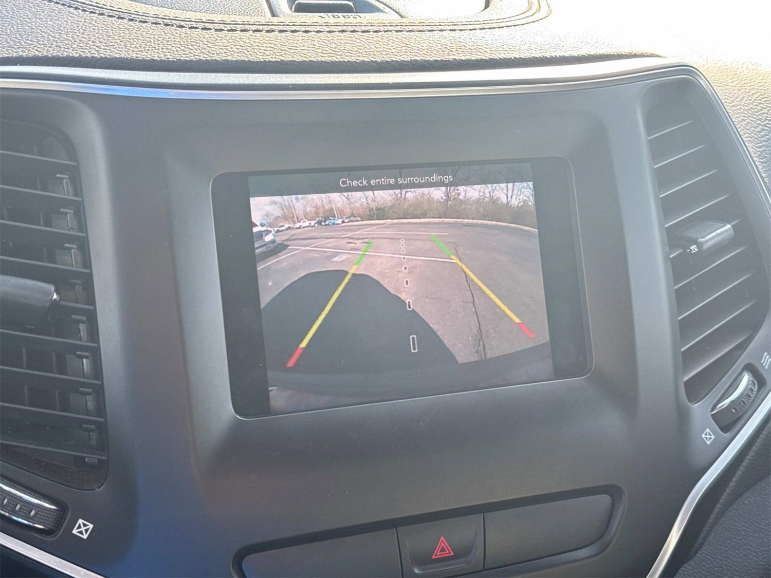 Used 2019 Jeep Cherokee Latitude Plus image 34