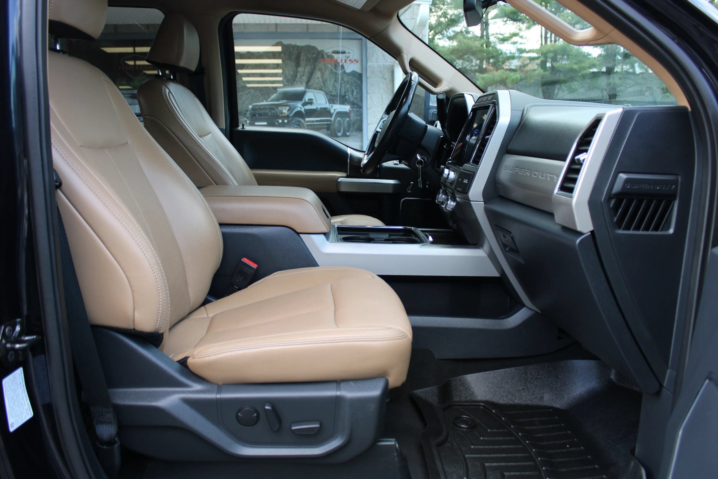 Used 2022 Ford F250 Lariat w/ Chrome Package AWD/4WD image 9