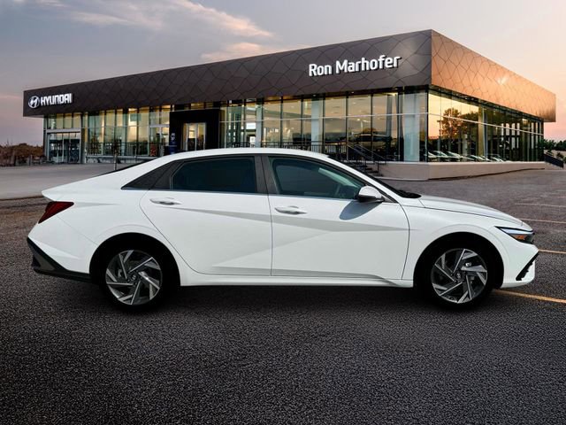 New 2025 Hyundai Elantra Limited image 9