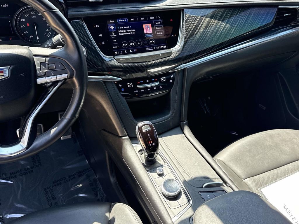 Used 2023 Cadillac XT6 Premium Luxury w/ Technology Package AWD/4WD image 9