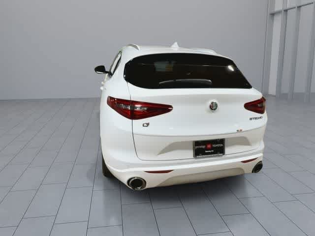 Used 2020 Alfa Romeo Stelvio Ti w/ Active Blind Spot Package AWD/4WD image 7