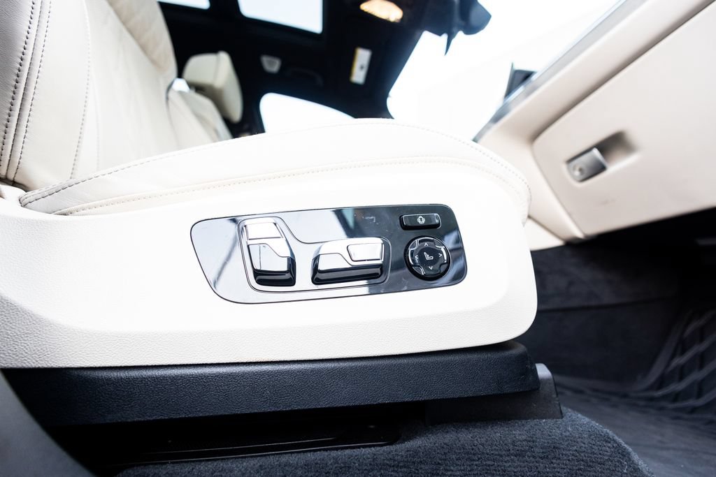 Used 2024 BMW X7 M60i w/ Executive Package AWD/4WD image 48