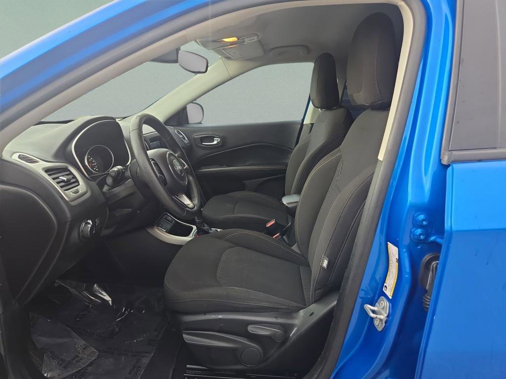 Used 2021 Jeep Compass Sport image 27