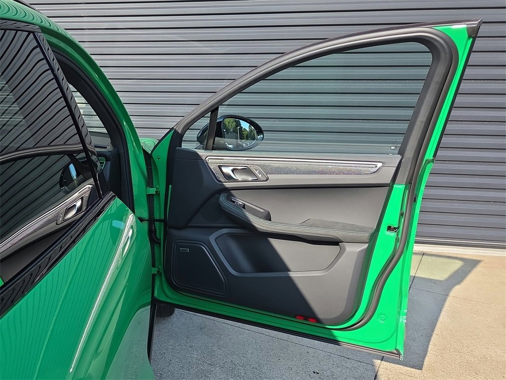 New 2026 Porsche Macan GTS image 19