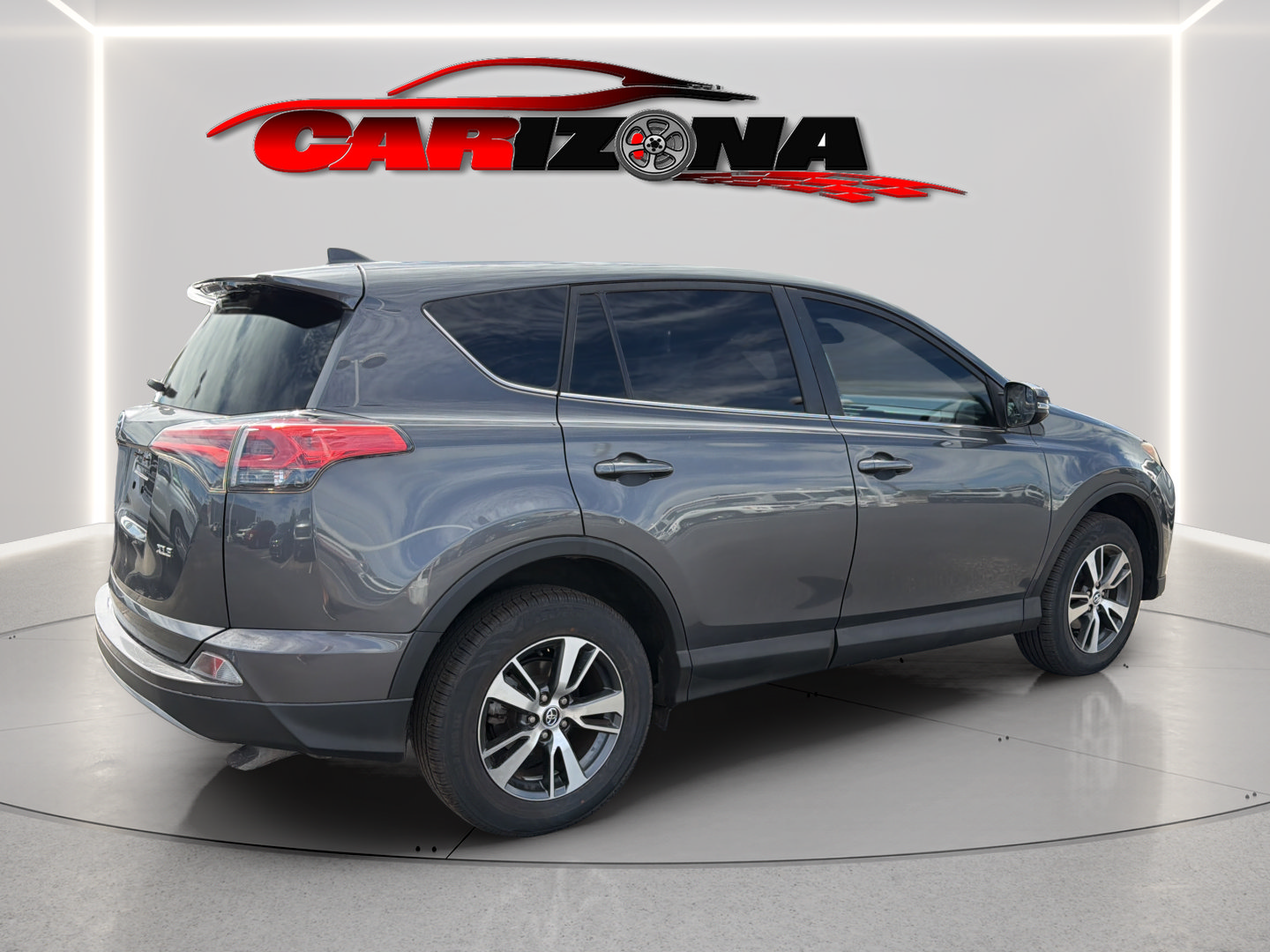 Used 2018 Toyota RAV4 XLE FWD image 5