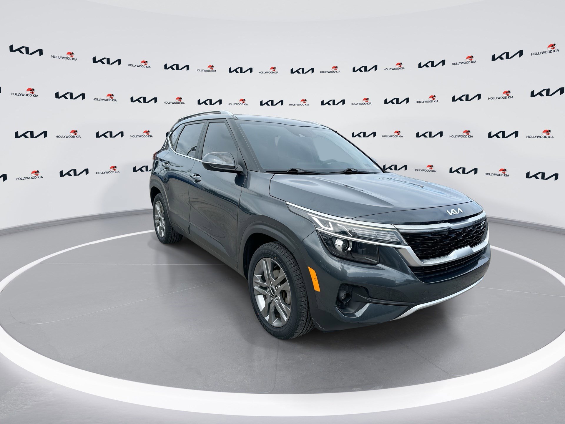 Certified 2022 Kia Seltos S FWD image 2