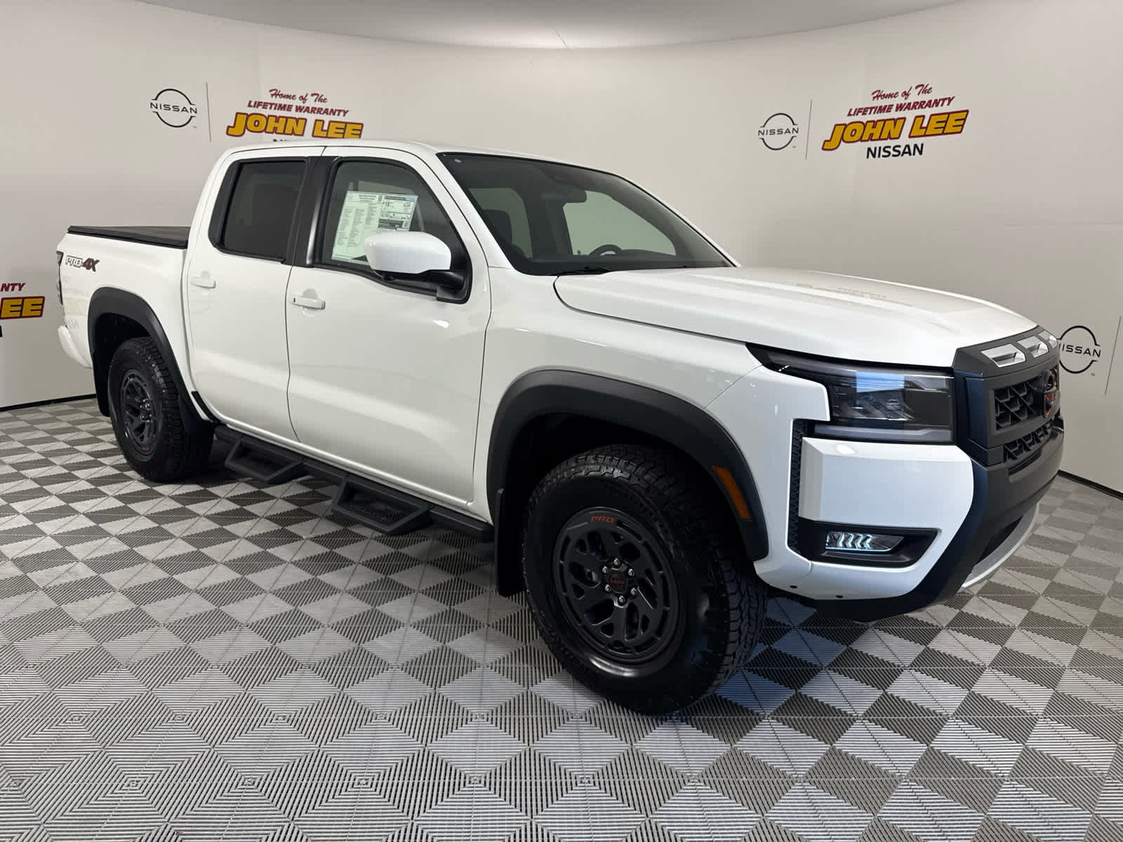 New 2026 Nissan Frontier PRO-4X w/ Pro-4x Convenience Package image 8