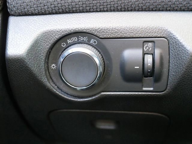 Used 2014 Chevrolet Cruze LT image 24