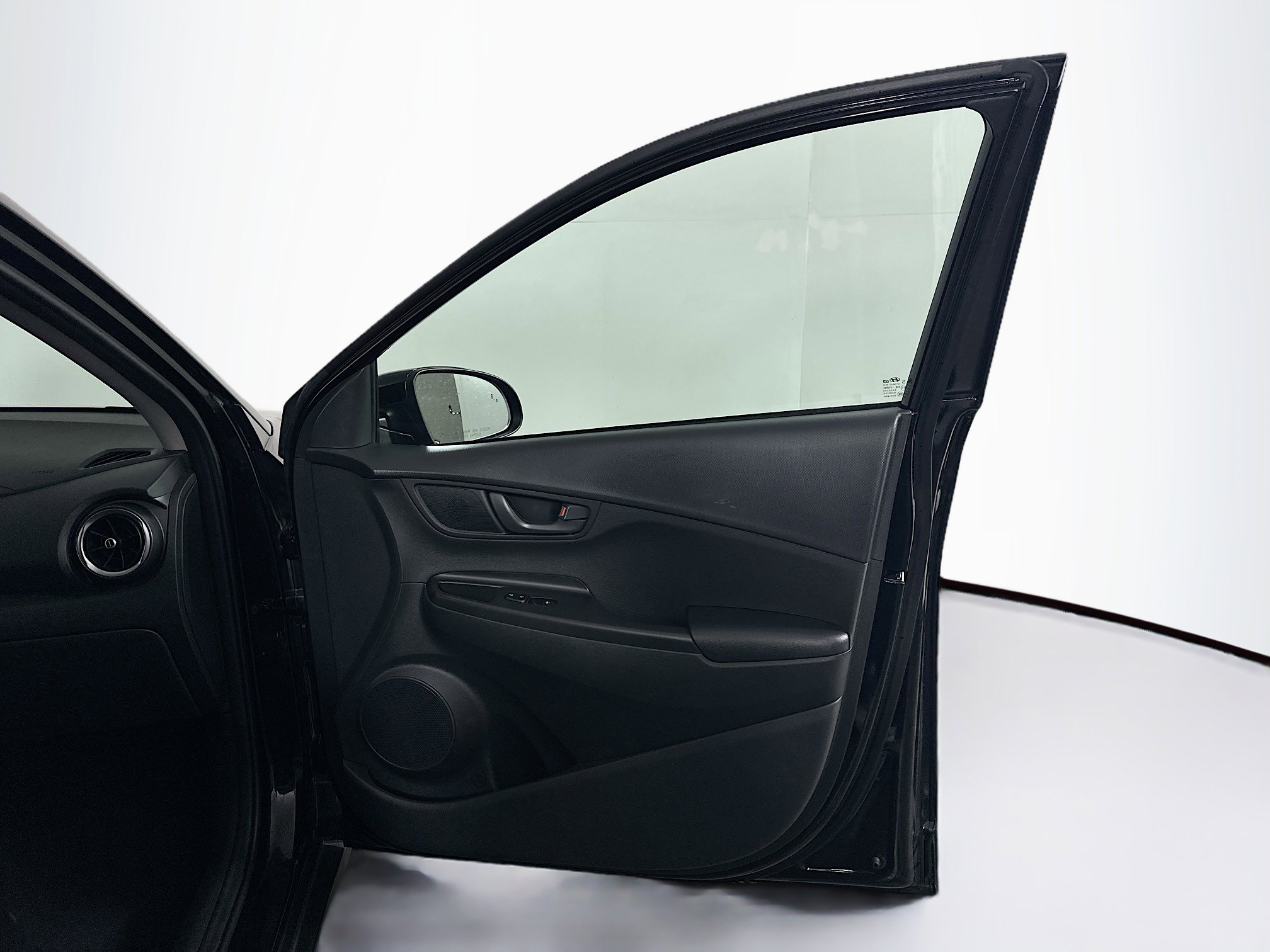 Used 2023 Hyundai Kona SEL w/ Cargo Package image 29