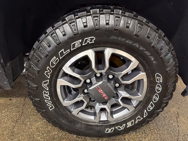 Used 2021 GMC Sierra 3500 4x4 Crew Cab w/ Gooseneck/5TH Wheel Package image 10