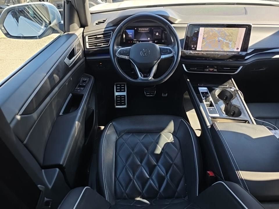 Used 2025 Volkswagen Atlas Cross Sport SEL Premium R-Line image 38