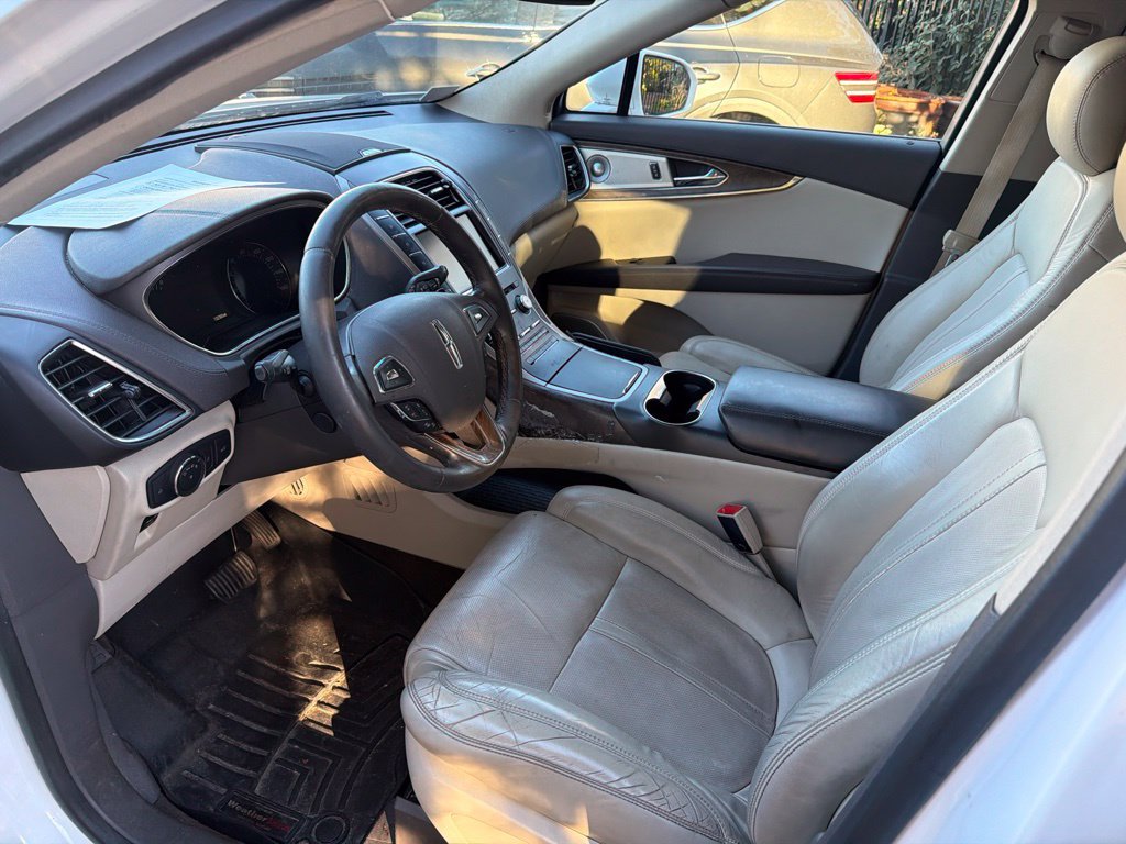 Used 2016 Lincoln MKX Reserve w/ Luxury Package AWD/4WD image 5
