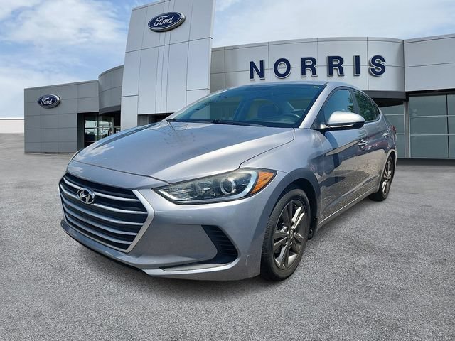 Used 2017 Hyundai Elantra SE FWD image 2