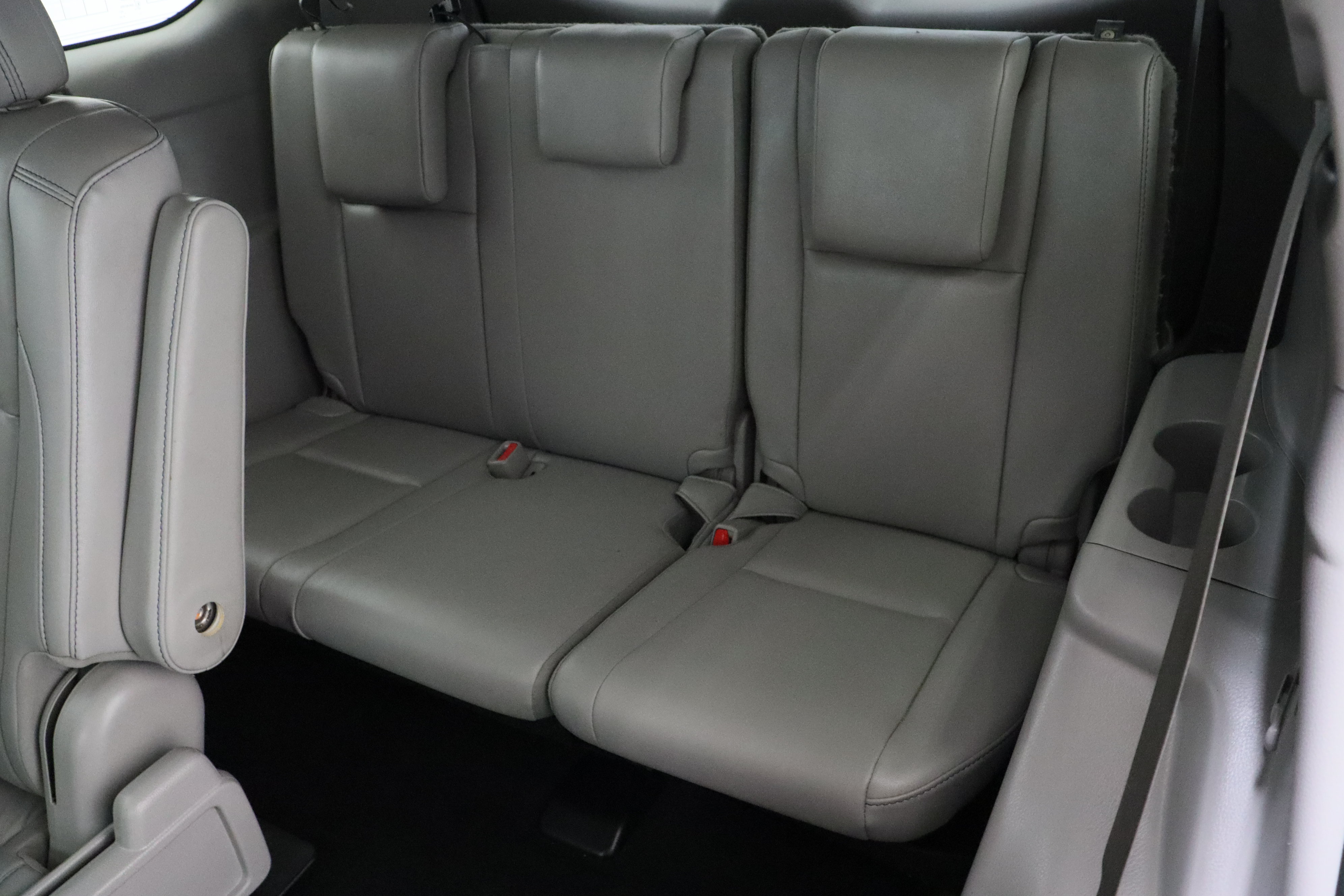 Used 2019 Toyota Highlander XLE FWD image 35
