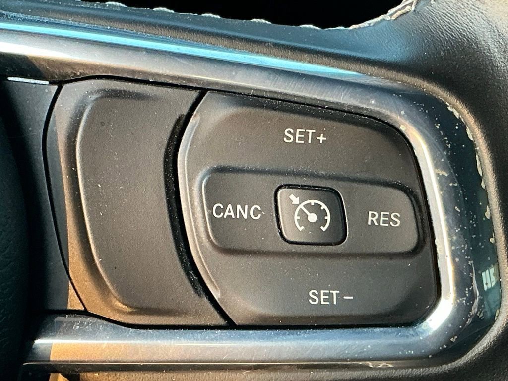 Used 2023 Jeep Wrangler Unlimited Sahara w/ Cold Weather Group image 15