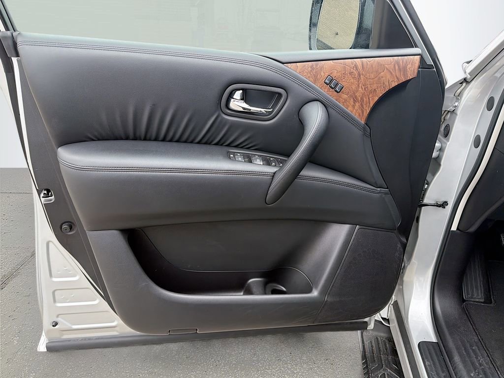 Used 2024 Nissan Armada SL image 25