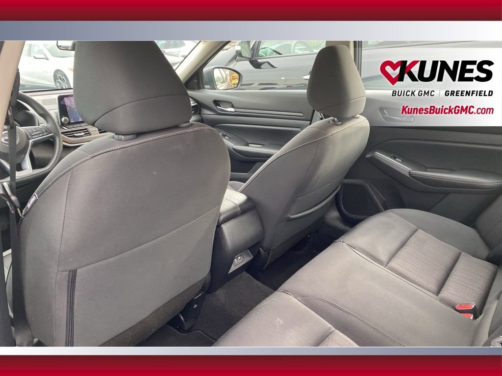 Used 2025 Nissan Altima 2.5 SV image 31