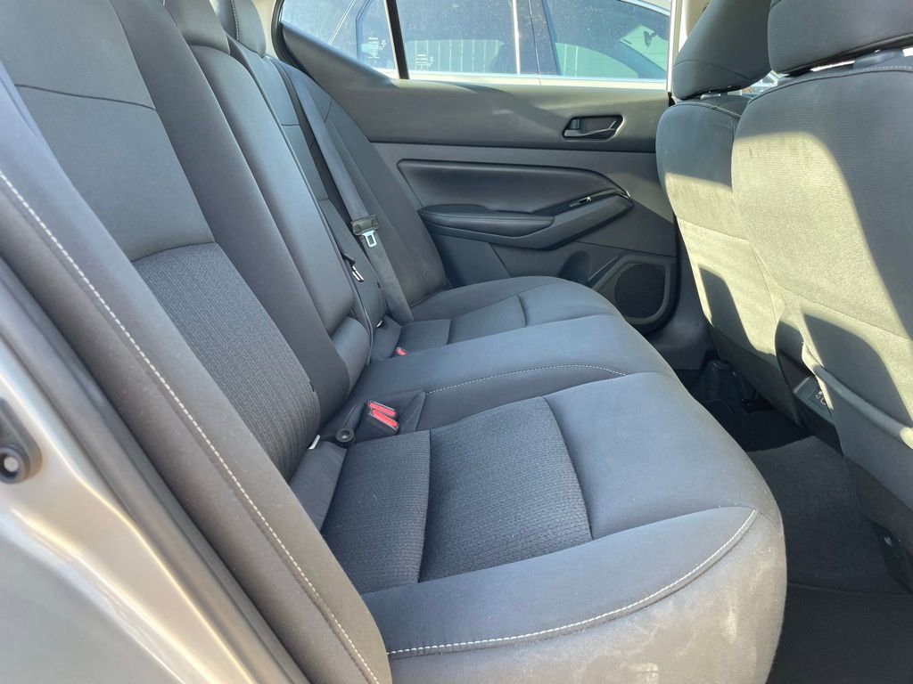 Used 2023 Nissan Altima 2.5 SV image 18