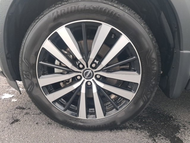 Certified 2023 Nissan Pathfinder Platinum image 21