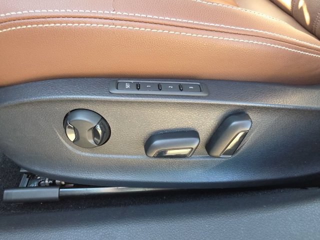 Used 2022 Volkswagen Passat 2.0T FWD image 7