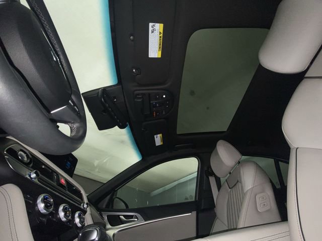 Used 2023 Genesis G70 2.0T w/ Sport Prestige Package image 22