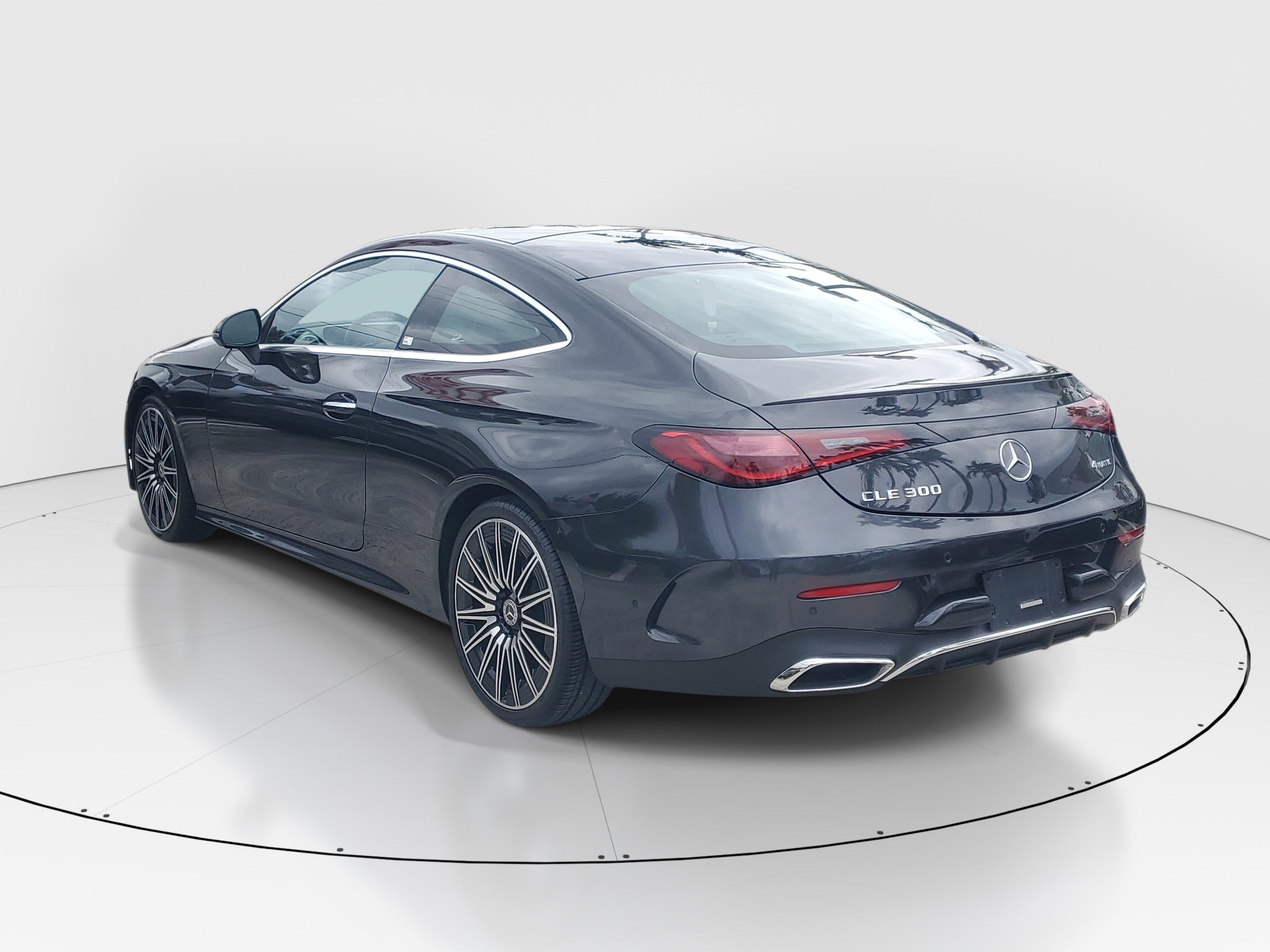 Used 2025 Mercedes-Benz CLE 300 4MATIC Coupe image 5