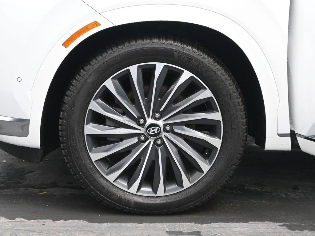 Used 2023 Hyundai Palisade Calligraphy image 37