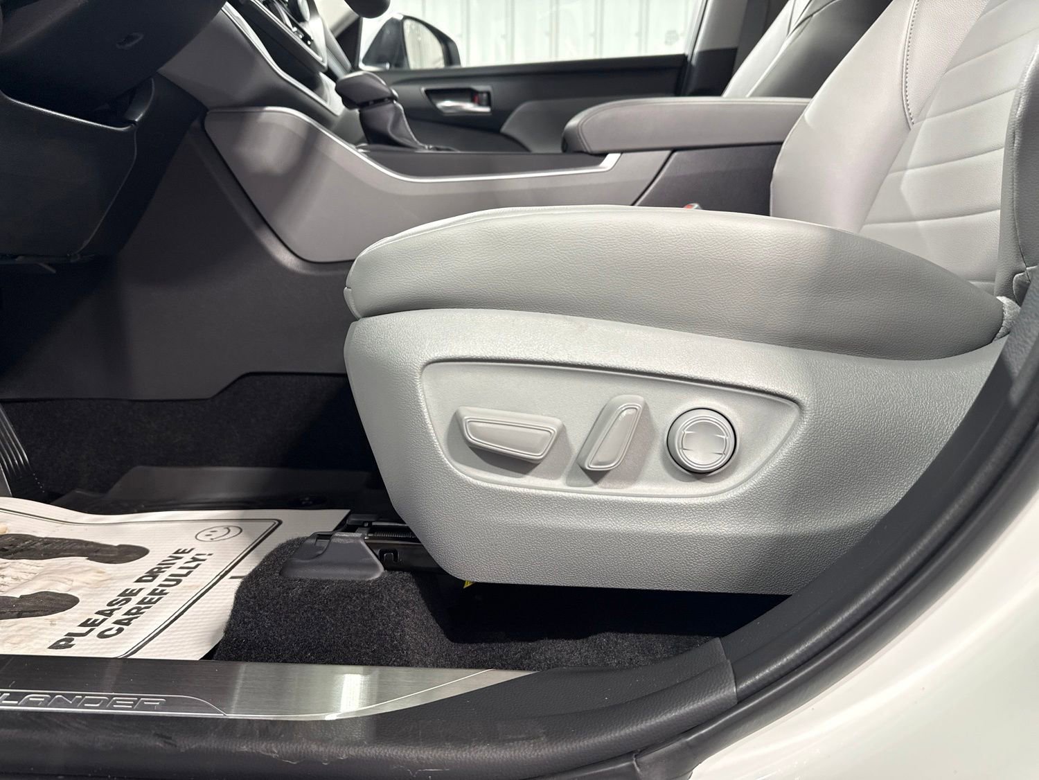 New 2026 Toyota Highlander XLE AWD/4WD image 21