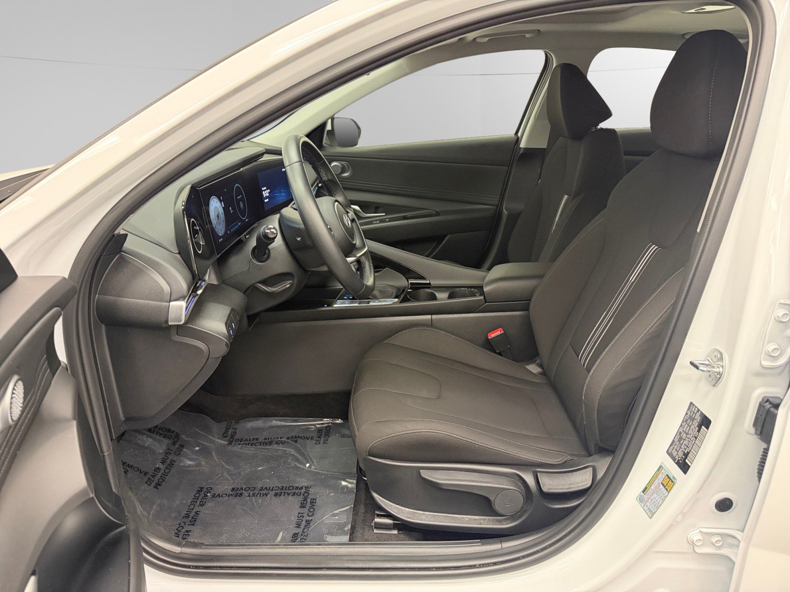 Certified 2024 Hyundai Elantra SEL w/ Convenience Package FWD image 9