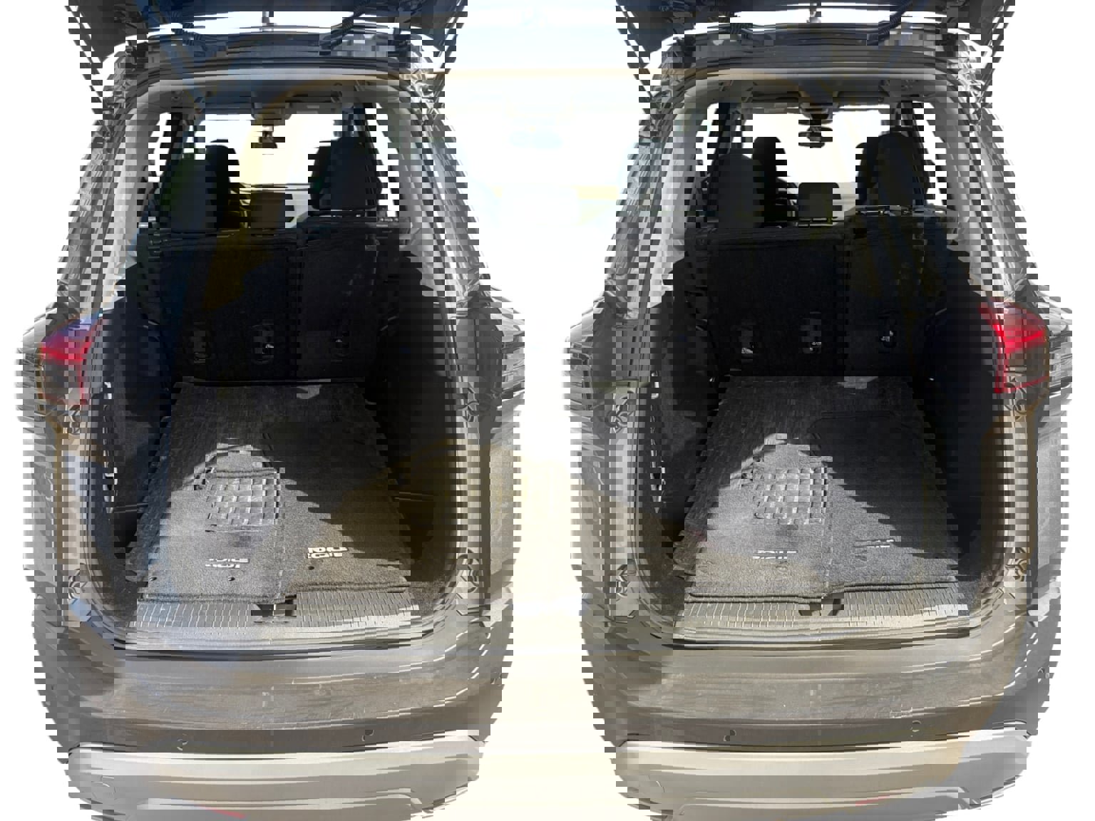 Used 2023 Nissan Rogue S image 19