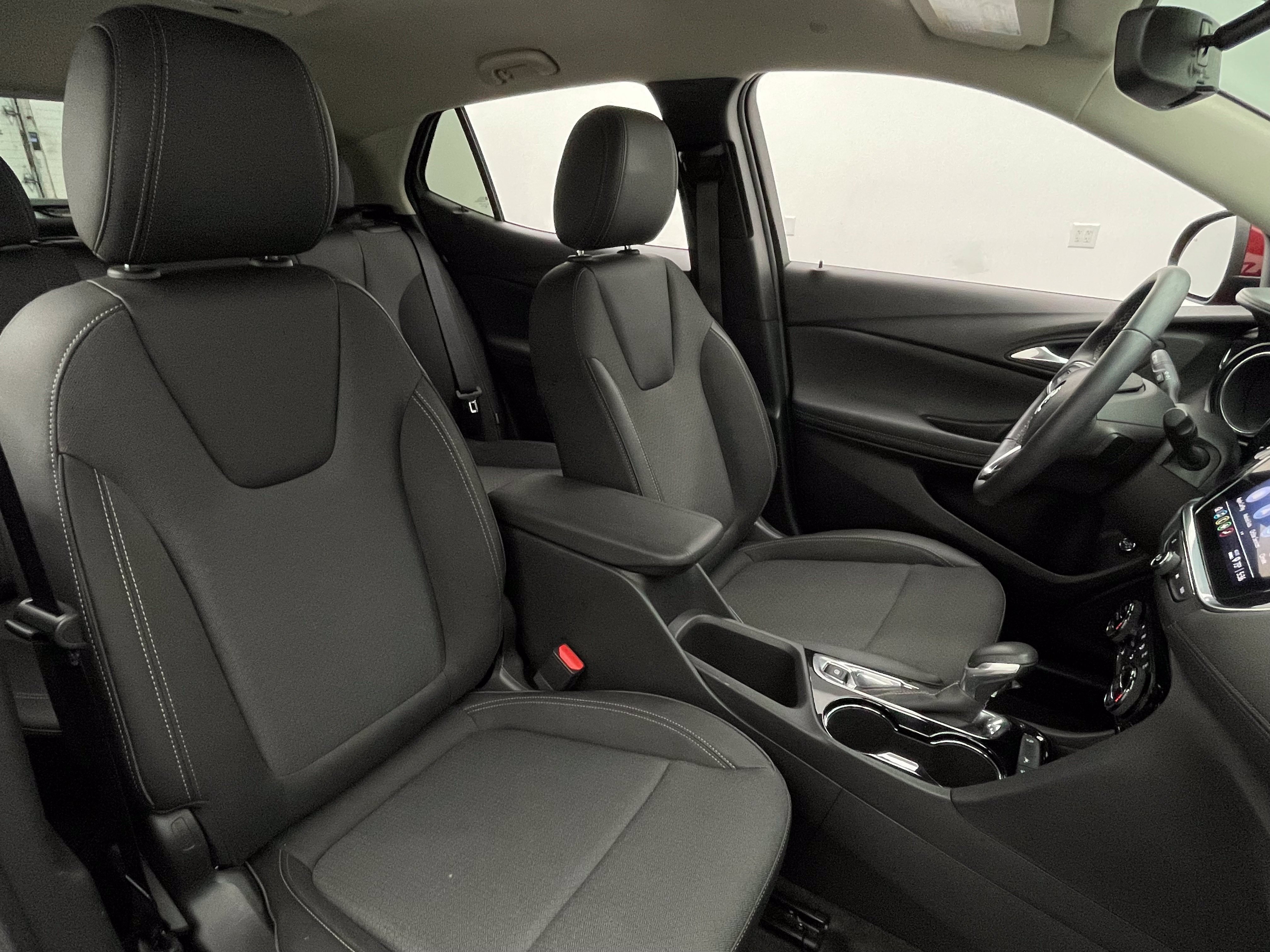 Used 2023 Buick Encore GX Select w/ Sport Touring Package FWD image 34