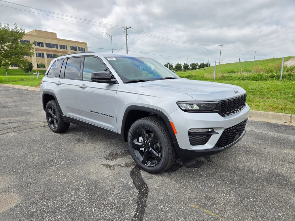 New 2025 Jeep Grand Cherokee Limited w/ Black Appearance Package