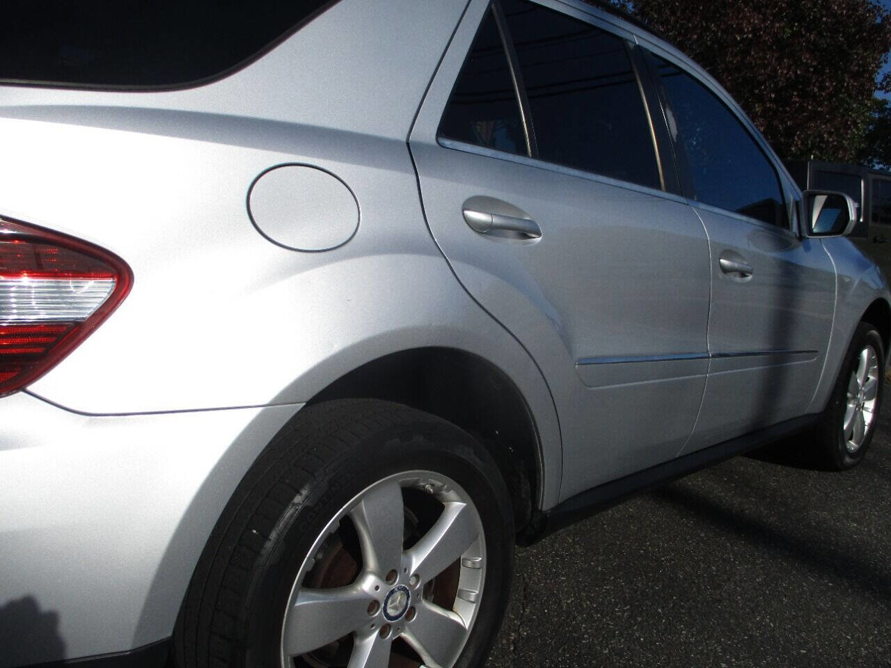 Used 2010 Mercedes-Benz ML 350 4MATIC image 22